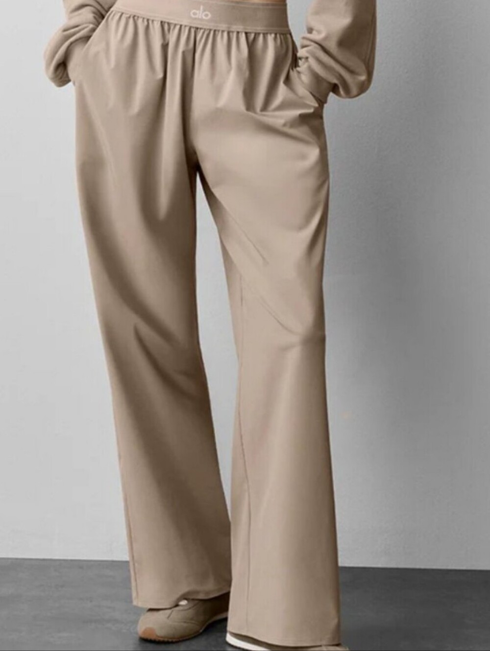 New Without Tag Alo Yoga Suit Up Trousers gravel color (Regular) loose fit